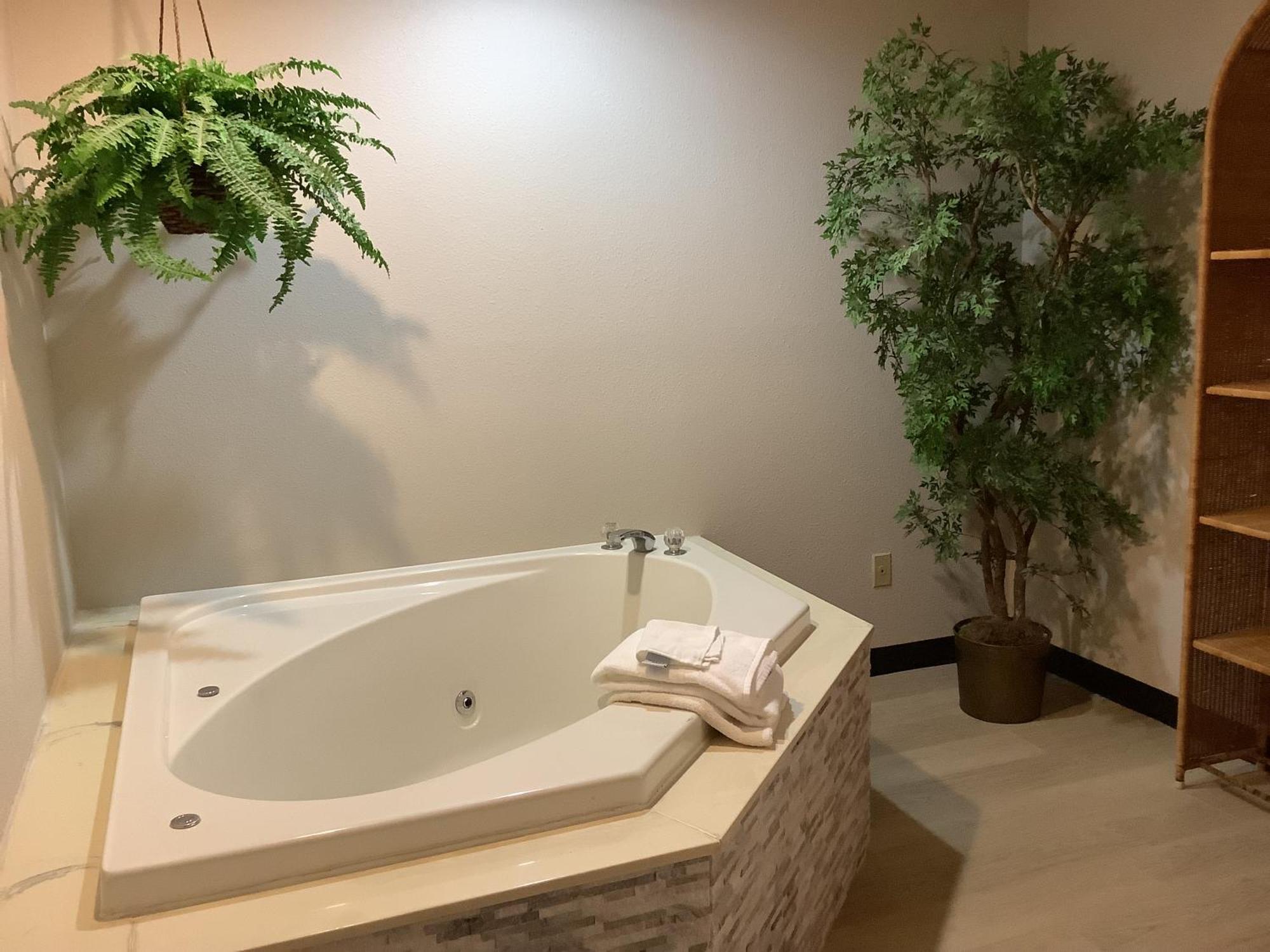 Days Inn By Wyndham Kingdom City Ngoại thất bức ảnh