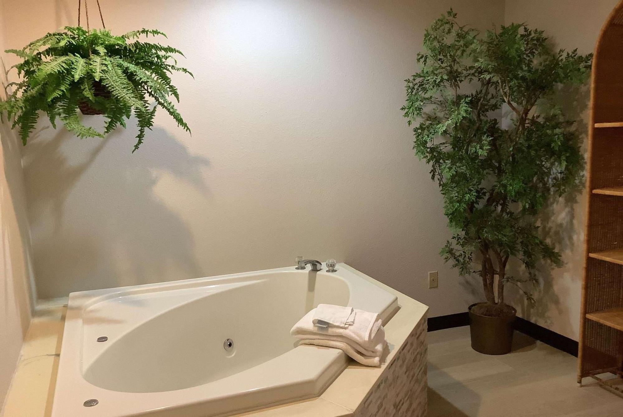 Days Inn By Wyndham Kingdom City Ngoại thất bức ảnh