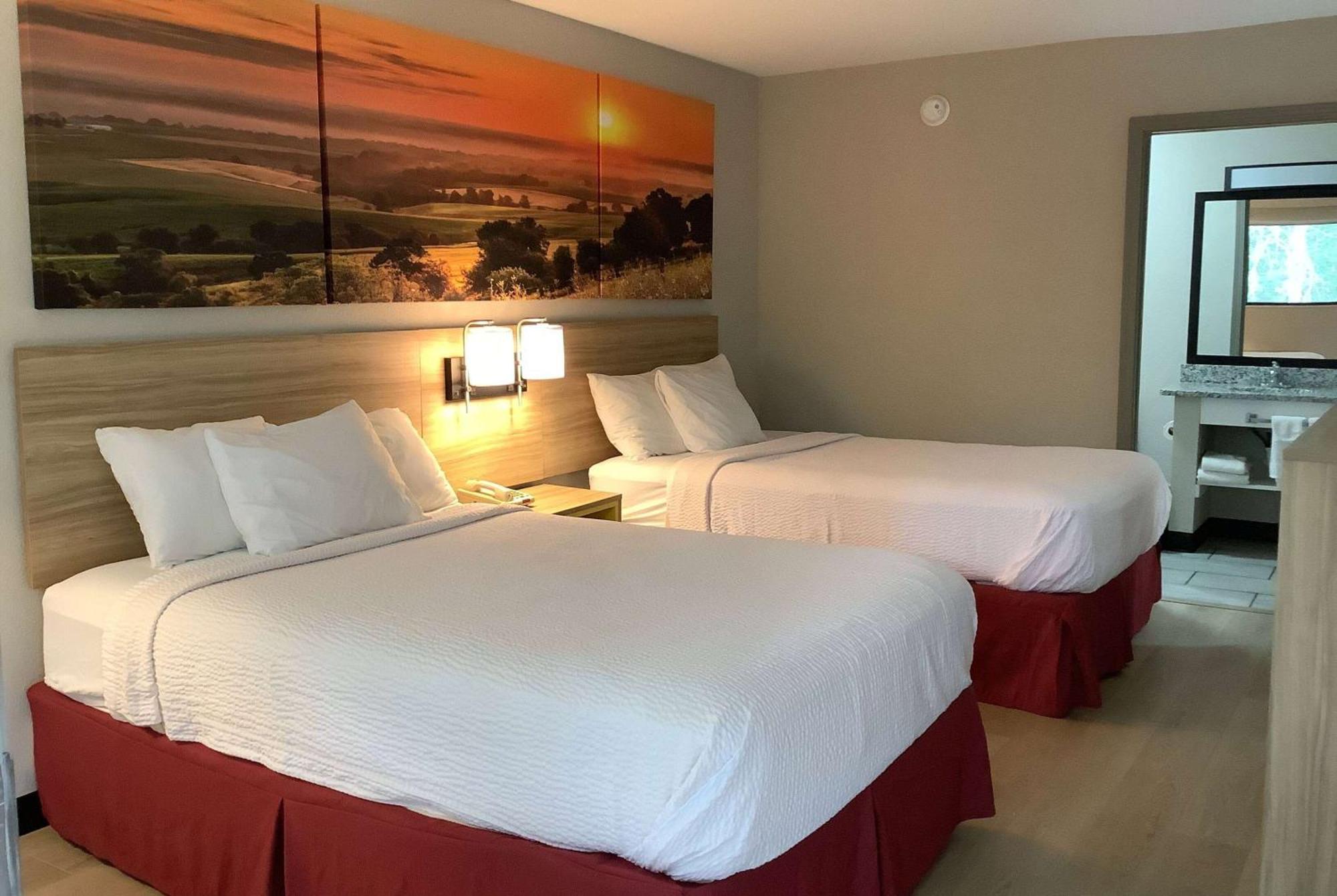 Days Inn By Wyndham Kingdom City Ngoại thất bức ảnh